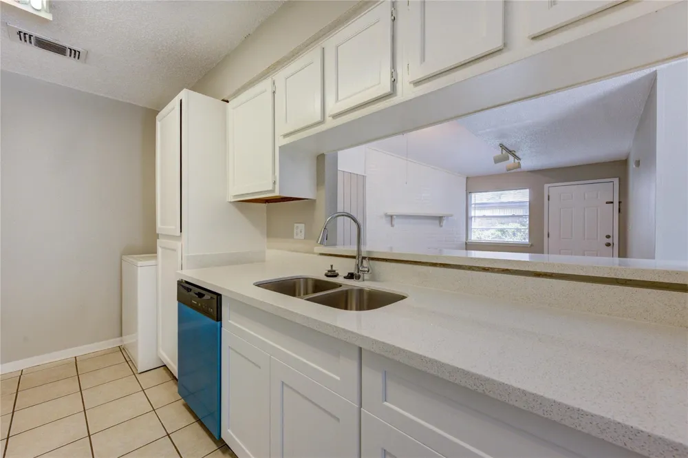 212 Quaker Drive #B3 Friendswood, TX 77546