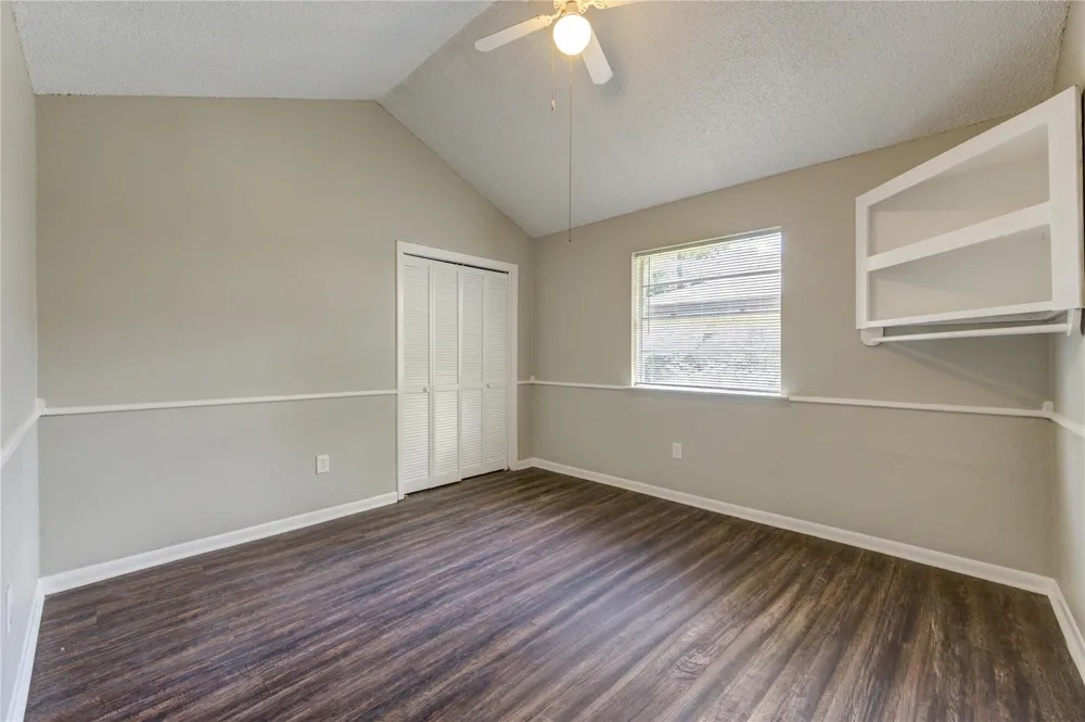 212 Quaker Drive #B3 Friendswood, TX 77546