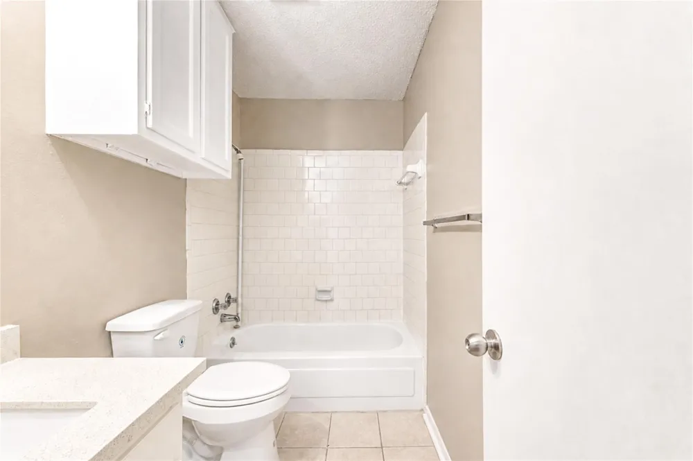 212 Quaker Drive #B3 Friendswood, TX 77546