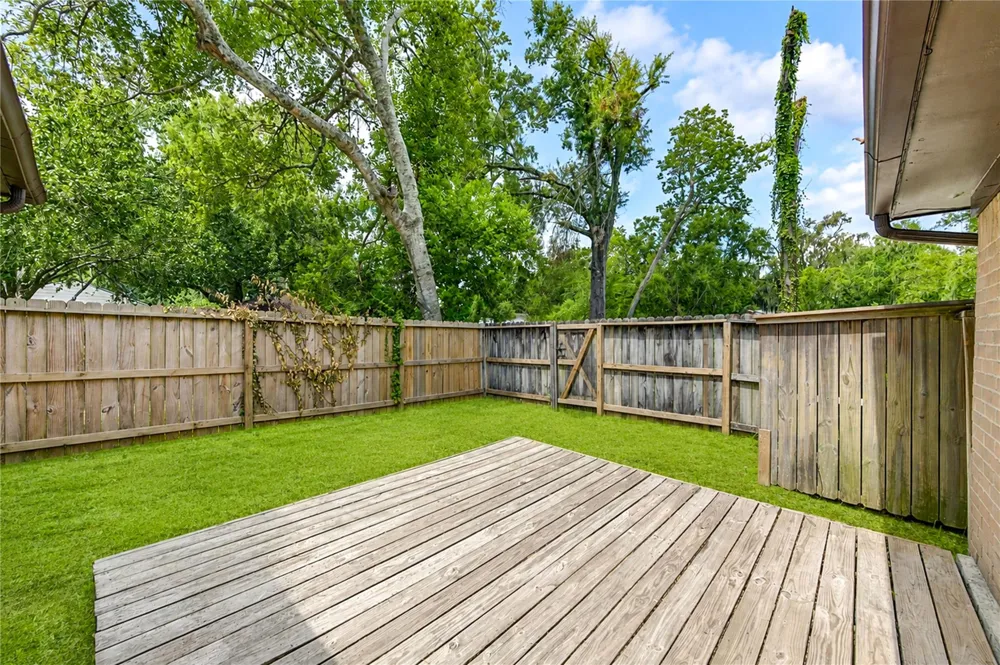 212 Quaker Drive #B3 Friendswood, TX 77546