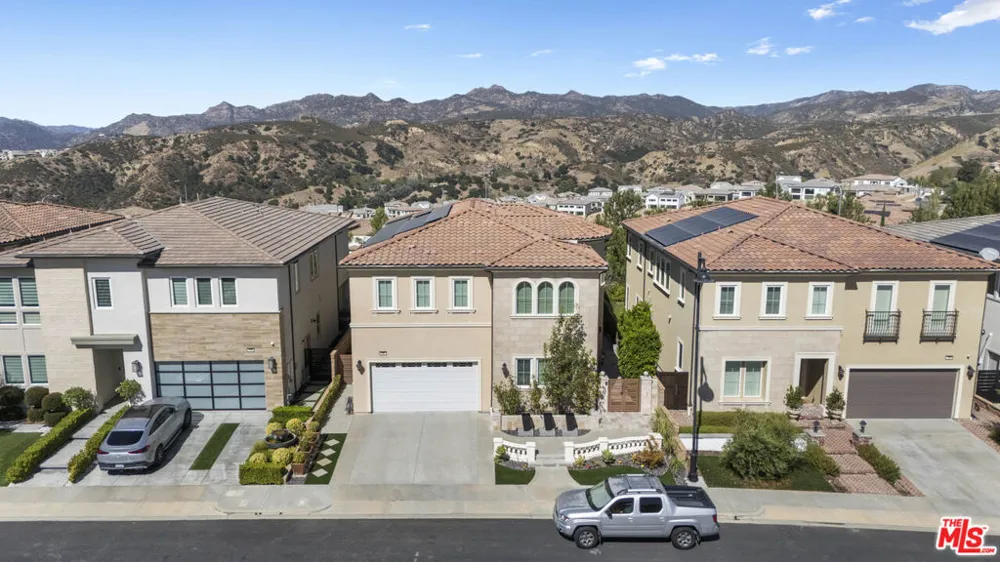 11967 Carabella Court Porter Ranch, CA 91326