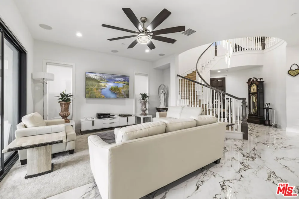 11967 Carabella Court Porter Ranch, CA 91326