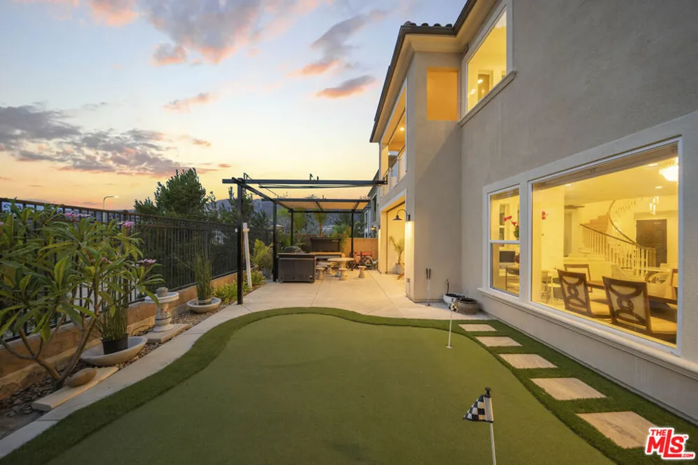 11967 Carabella Court Porter Ranch, CA 91326