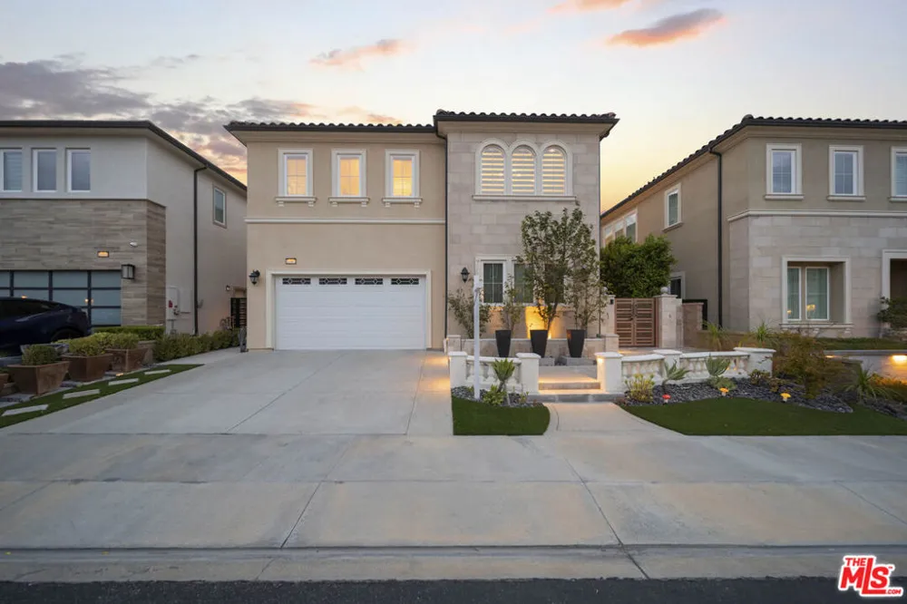 11967 Carabella Court Porter Ranch, CA 91326