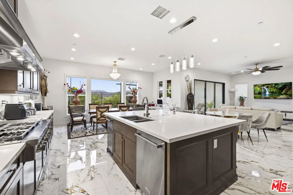 11967 Carabella Court Porter Ranch, CA 91326