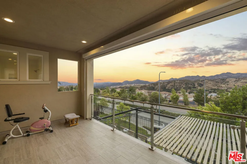 11967 Carabella Court Porter Ranch, CA 91326