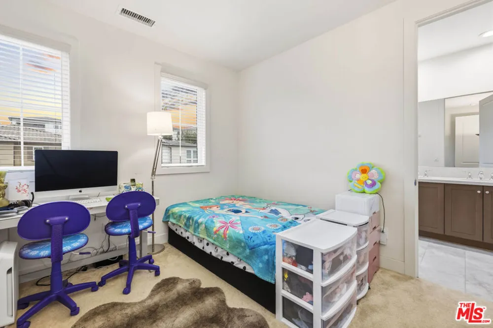 11967 Carabella Court Porter Ranch, CA 91326