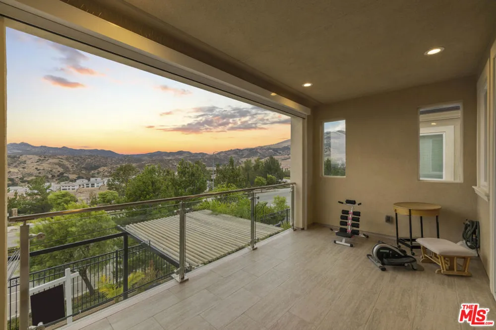 11967 Carabella Court Porter Ranch, CA 91326
