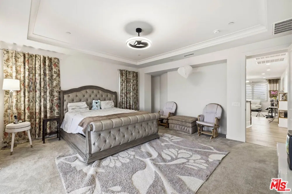 11967 Carabella Court Porter Ranch, CA 91326