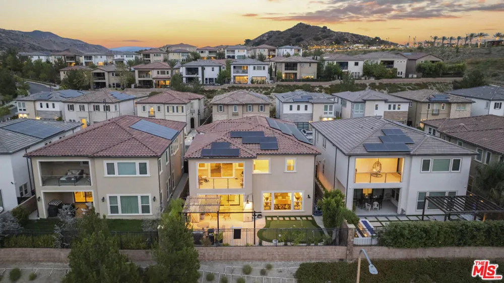 11967 Carabella Court Porter Ranch, CA 91326