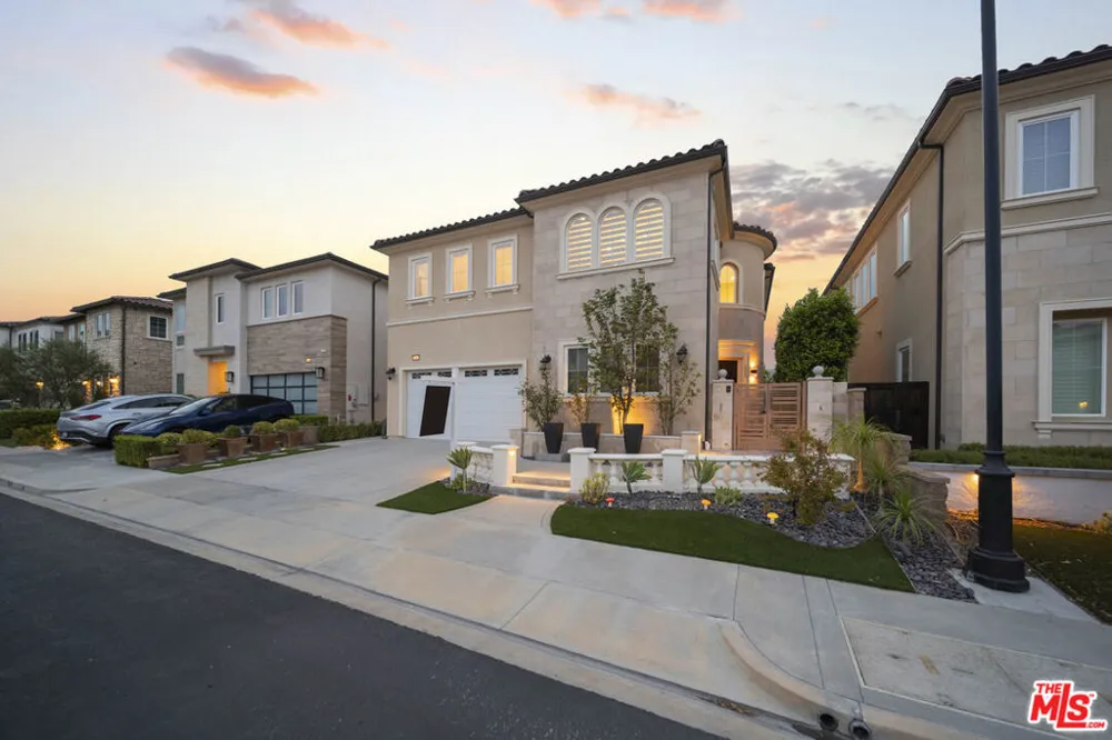 11967 Carabella Court Porter Ranch, CA 91326