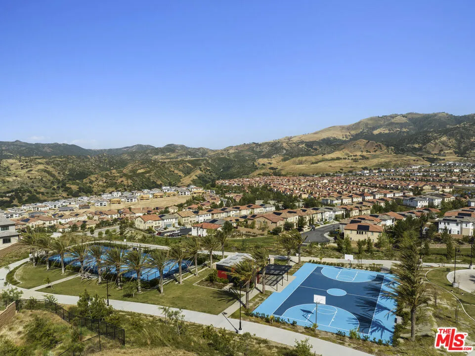 11967 Carabella Court Porter Ranch, CA 91326