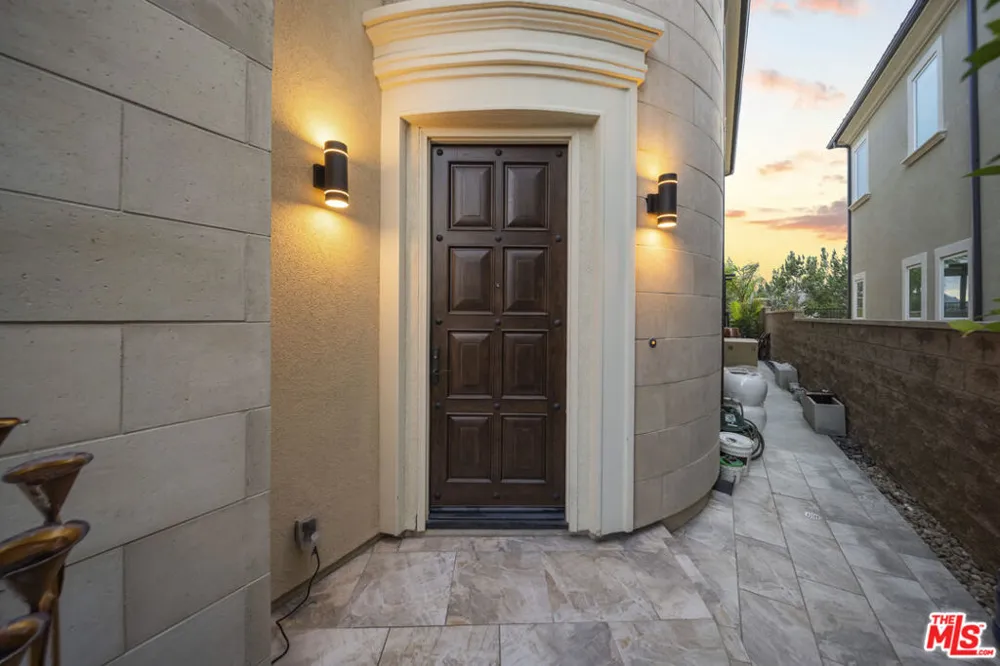 11967 Carabella Court Porter Ranch, CA 91326
