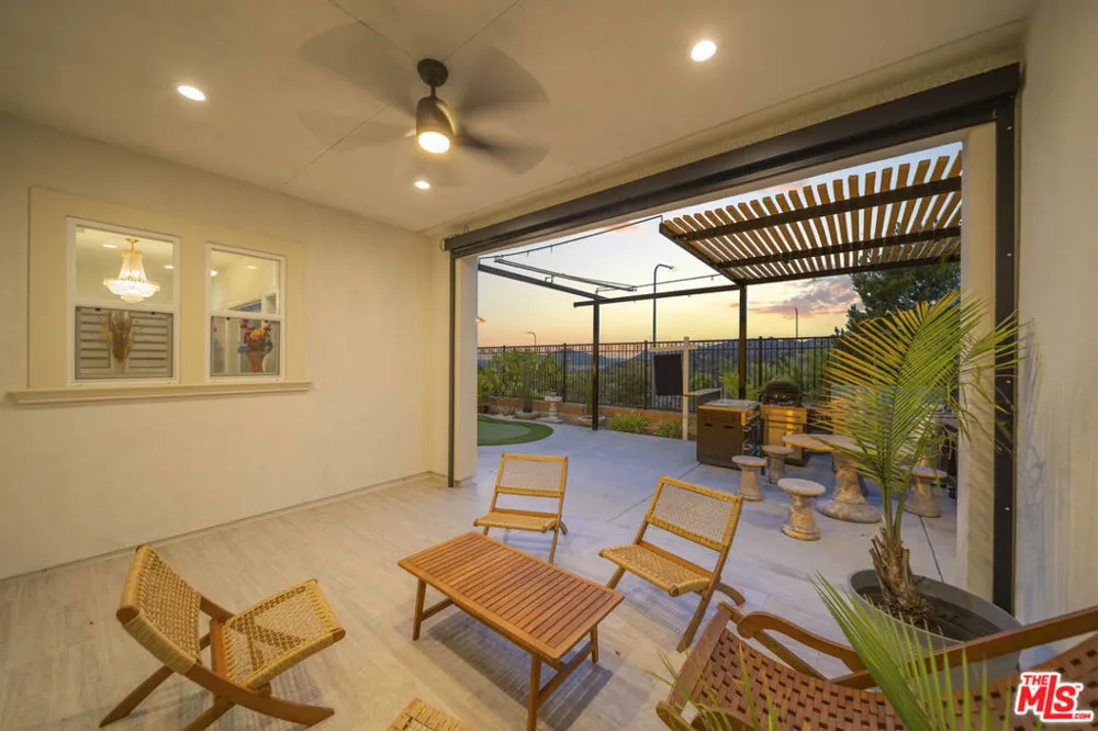 11967 Carabella Court Porter Ranch, CA 91326