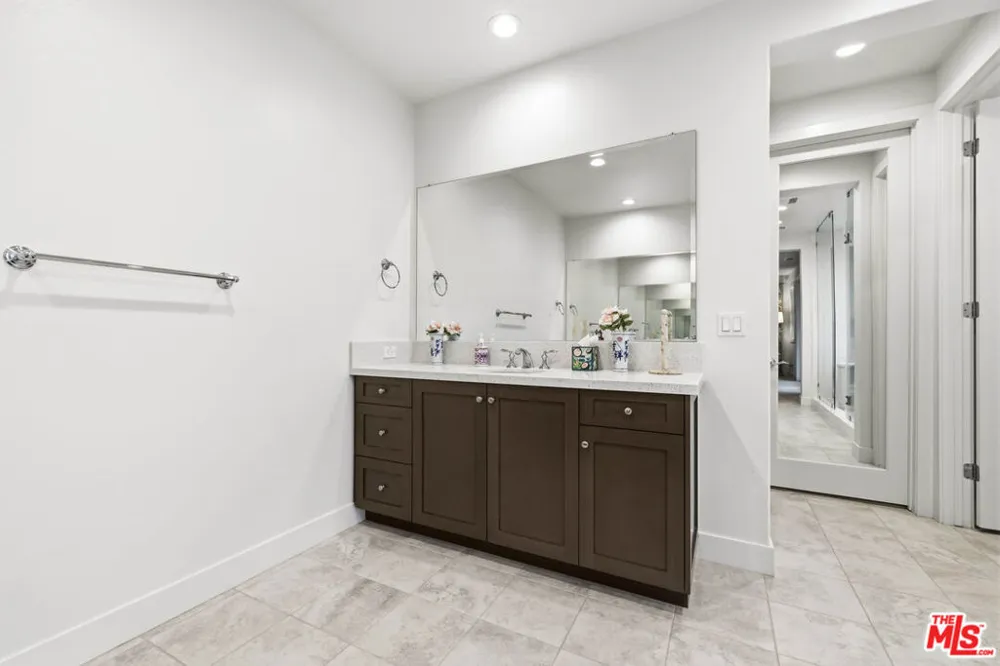 11967 Carabella Court Porter Ranch, CA 91326