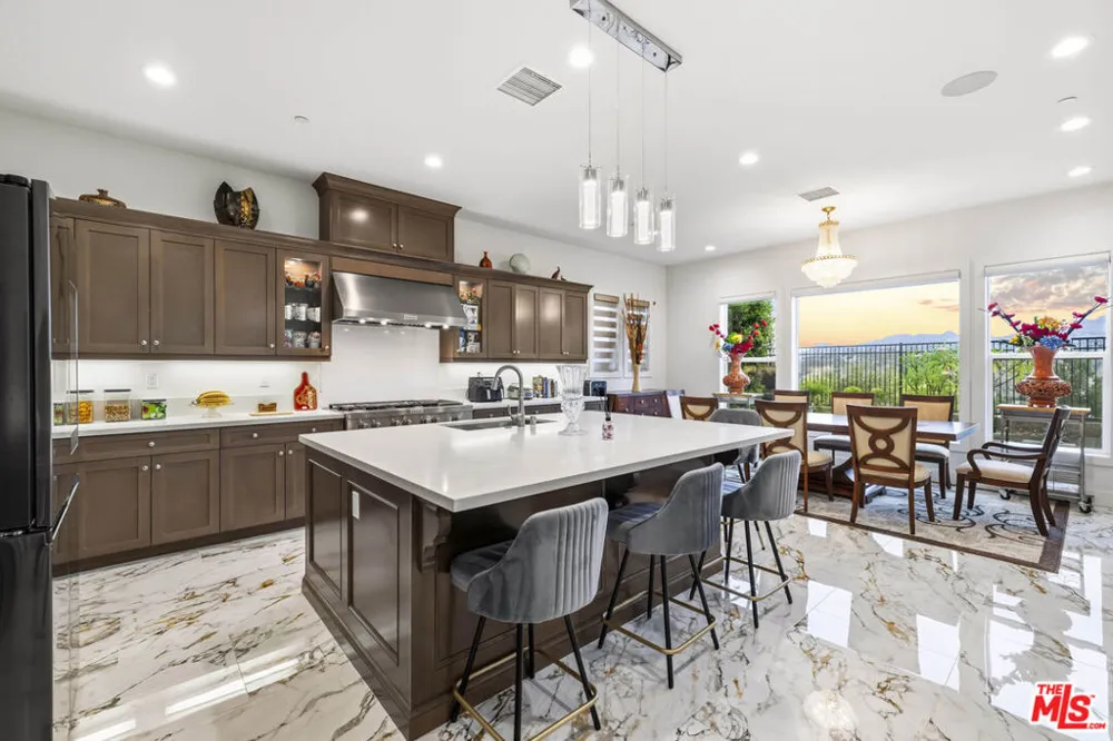 11967 Carabella Court Porter Ranch, CA 91326