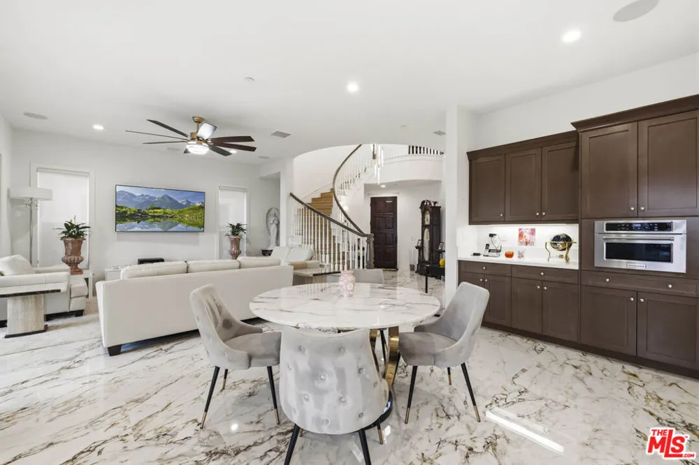 11967 Carabella Court Porter Ranch, CA 91326