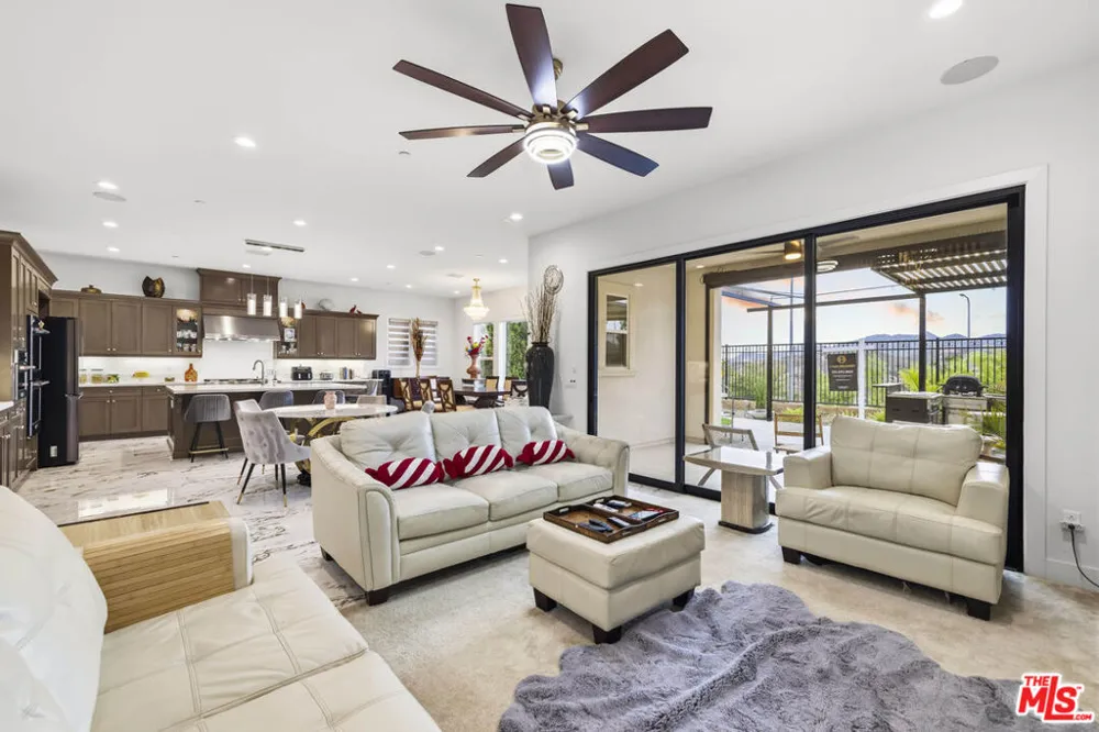 11967 Carabella Court Porter Ranch, CA 91326