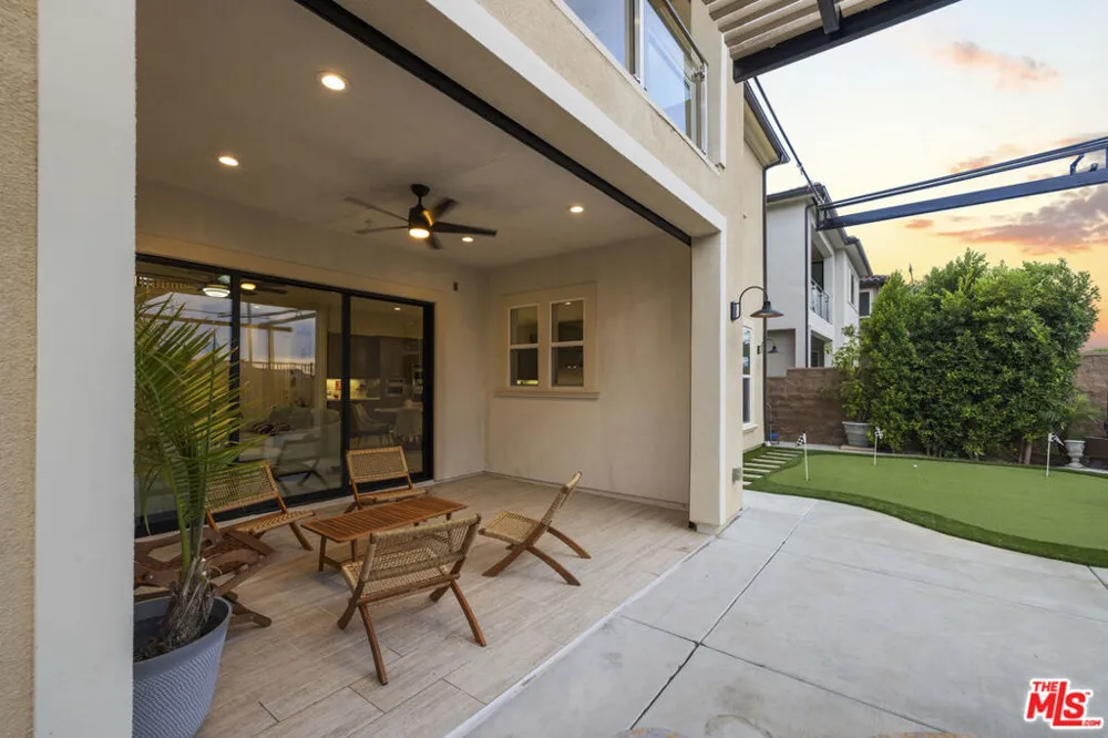 11967 Carabella Court Porter Ranch, CA 91326