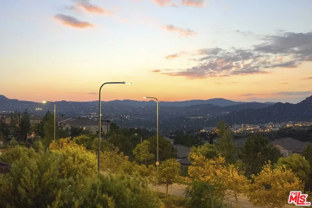 11967 Carabella Court Porter Ranch, CA 91326