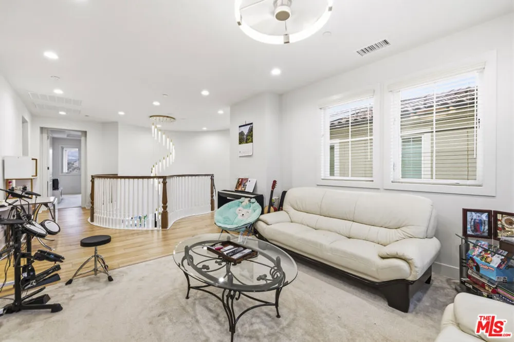 11967 Carabella Court Porter Ranch, CA 91326