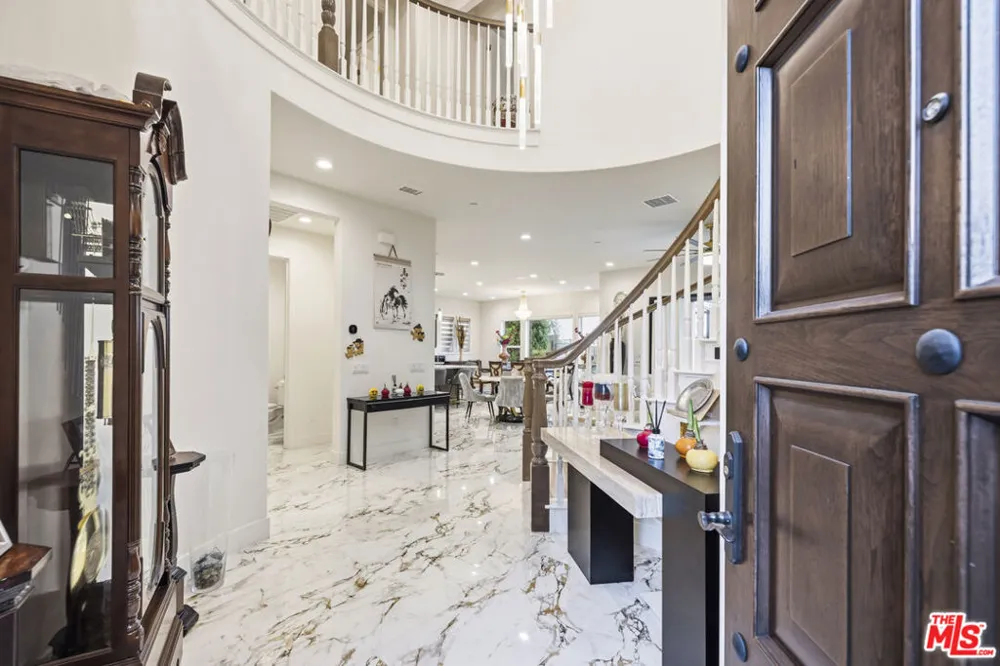 11967 Carabella Court Porter Ranch, CA 91326
