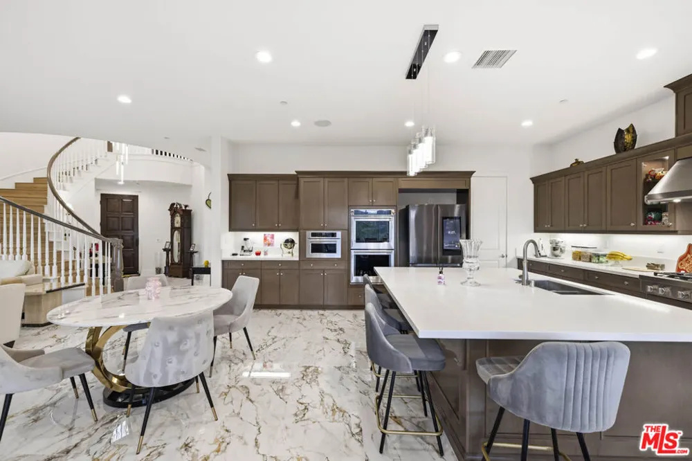 11967 Carabella Court Porter Ranch, CA 91326