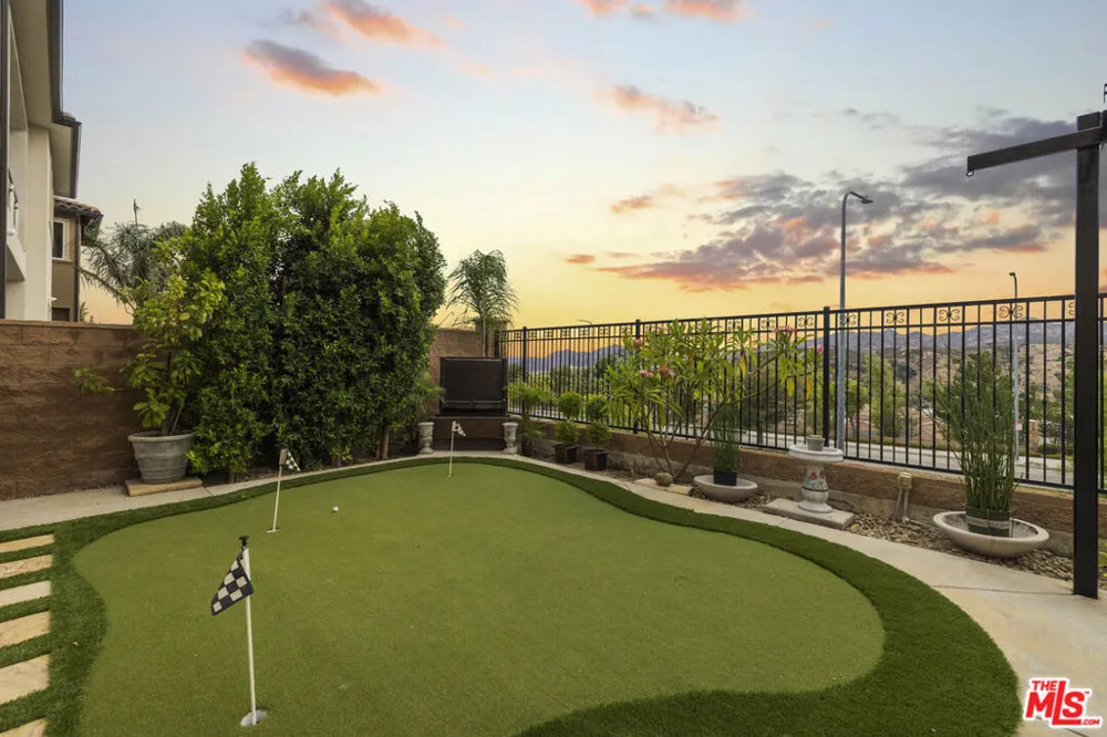 11967 Carabella Court Porter Ranch, CA 91326