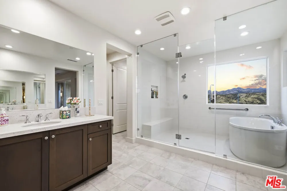 11967 Carabella Court Porter Ranch, CA 91326
