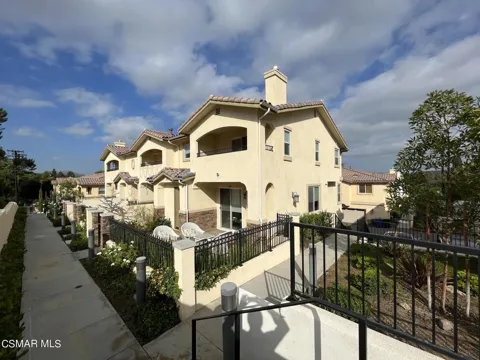 1204 Vista Heights Court