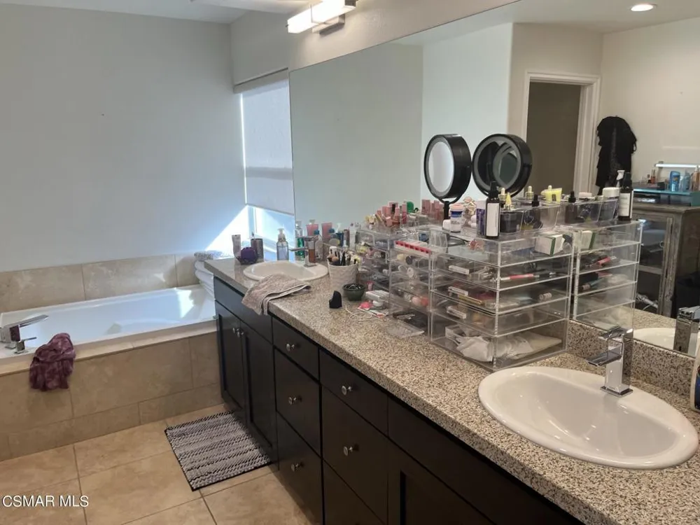 1204 Vista Heights Court Newbury Park, CA 91320