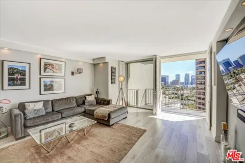 10433 WILSHIRE BOULEVARD #1202