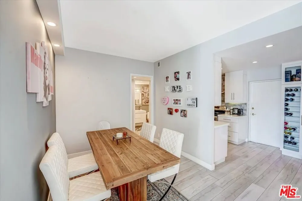 10433 WILSHIRE BOULEVARD #1202 Los Angeles, CA 90024