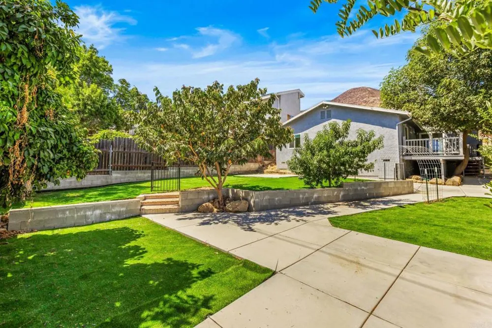 33208 Gillette Street Lake Elsinore, CA 92530
