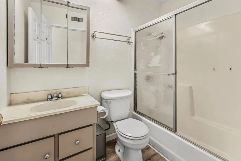 33208 Gillette Street Lake Elsinore, CA 92530