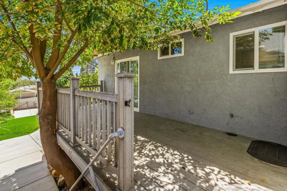 33208 Gillette Street Lake Elsinore, CA 92530