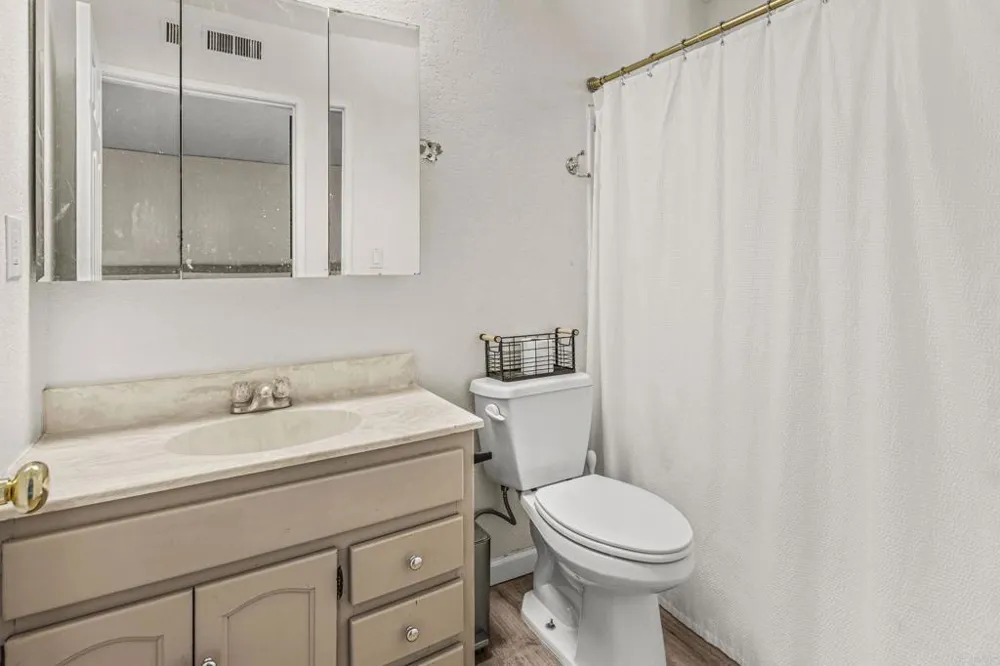 33208 Gillette Street Lake Elsinore, CA 92530
