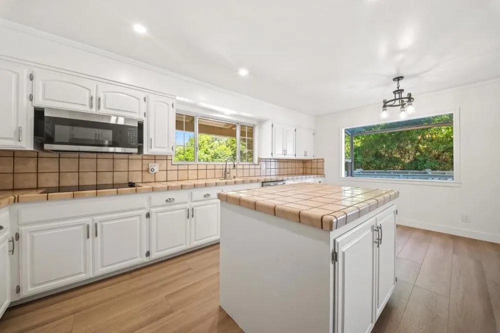 623 High Street Santa Cruz, CA 95060