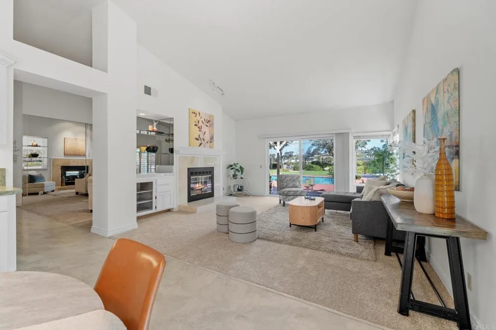 2354 Kimberly Ct Carlsbad, CA 92008