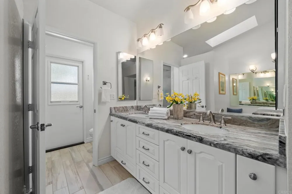 2354 Kimberly Ct Carlsbad, CA 92008
