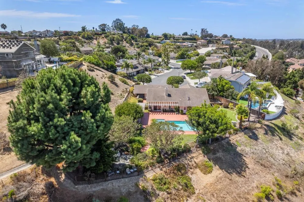 2354 Kimberly Ct Carlsbad, CA 92008