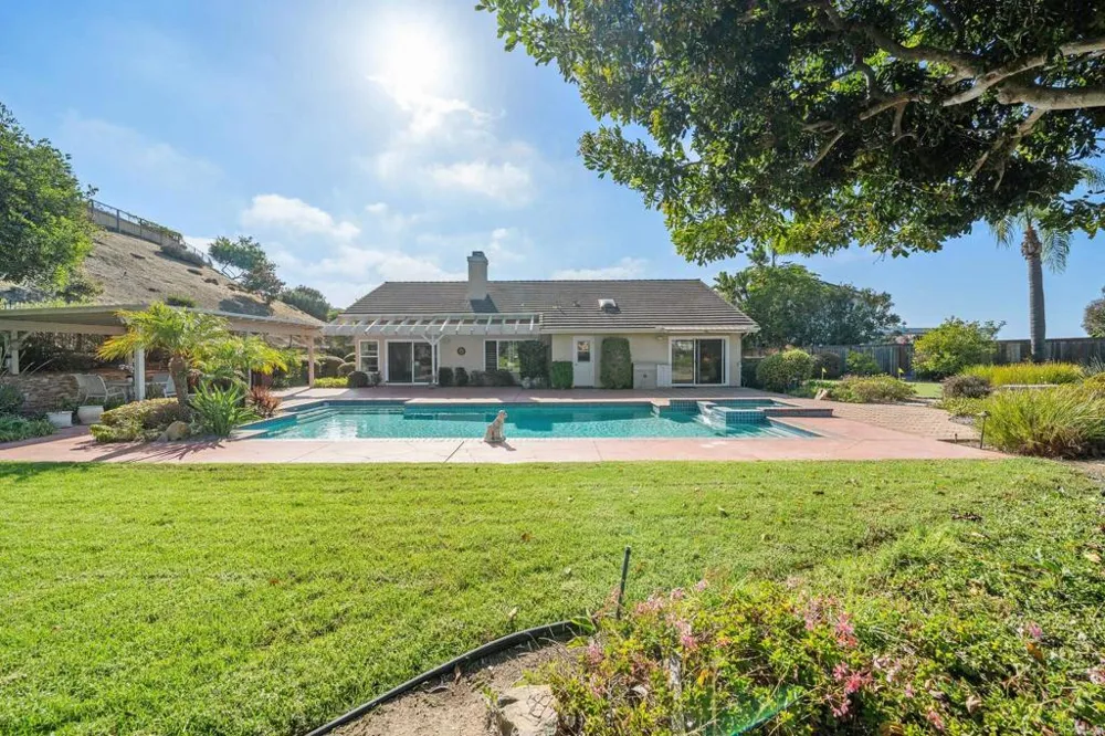 2354 Kimberly Ct Carlsbad, CA 92008