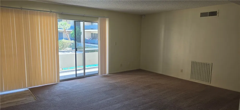 2300 Mountain Avenue #09 San Bernardino, CA 92404