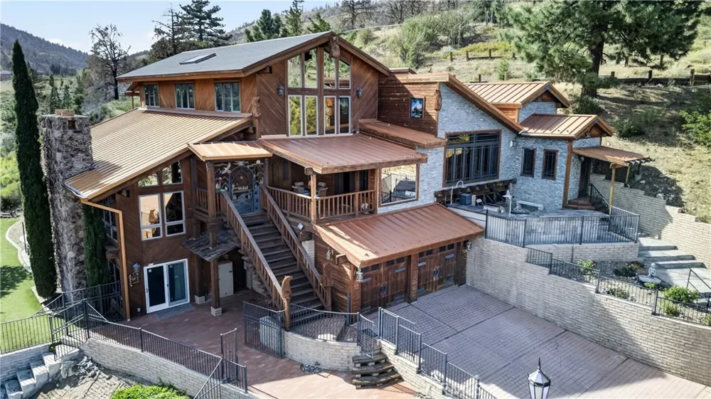 488 CA-2 Wrightwood, CA 92397