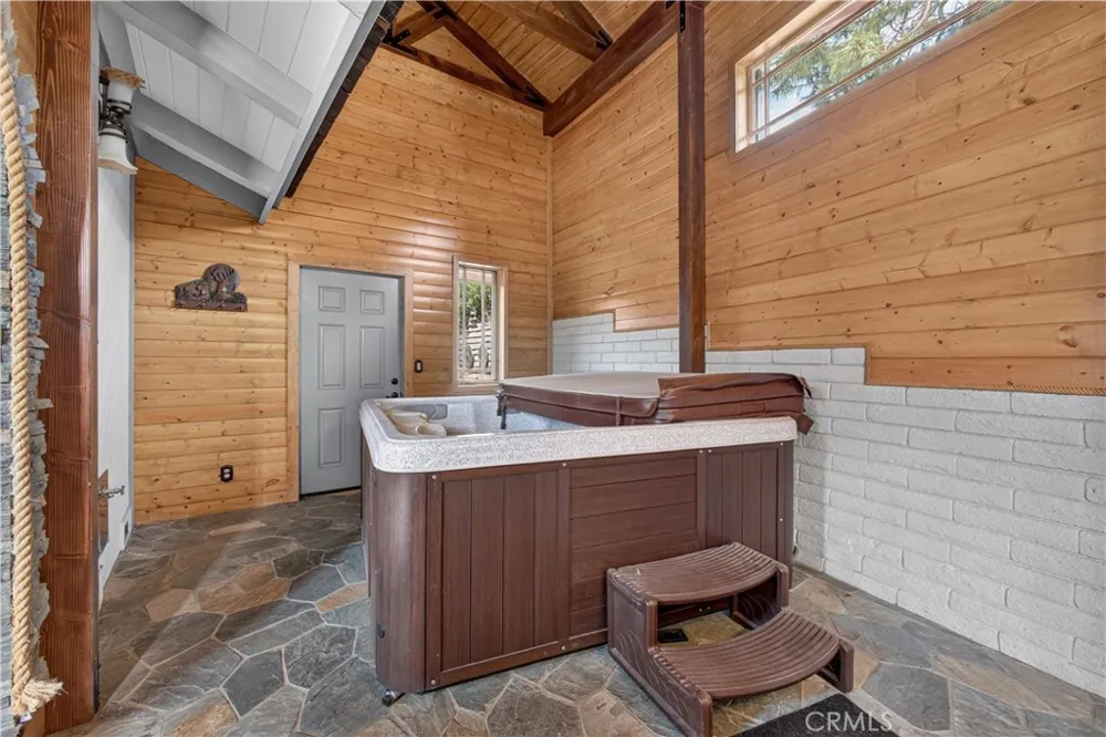 488 CA-2 Wrightwood, CA 92397