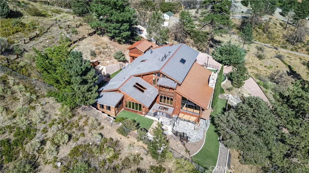 488 CA-2 Wrightwood, CA 92397