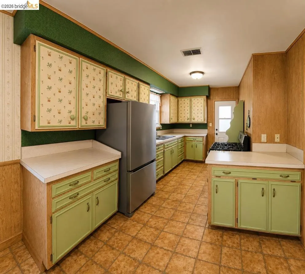 1203 D St Antioch, CA 94509