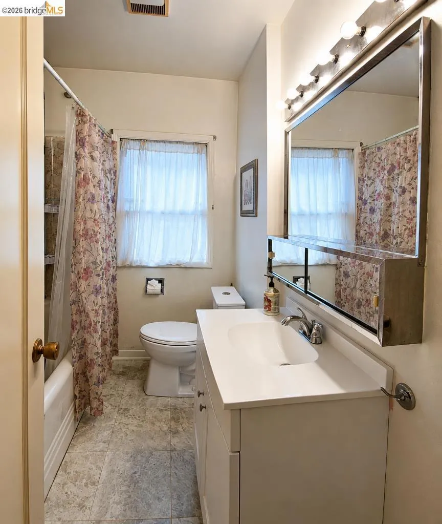 1203 D St Antioch, CA 94509