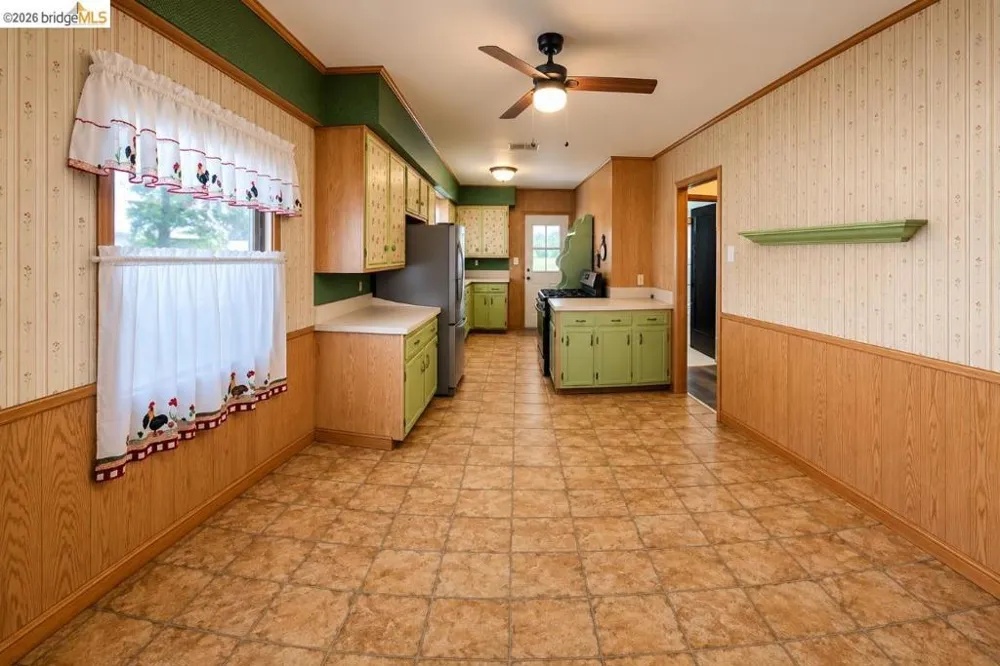 1203 D St Antioch, CA 94509