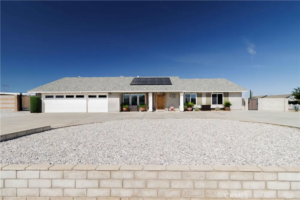 12040 Jade Victorville, CA 92392